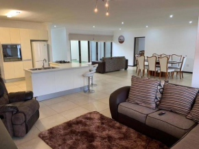Fairways Villa @ Bunker Close